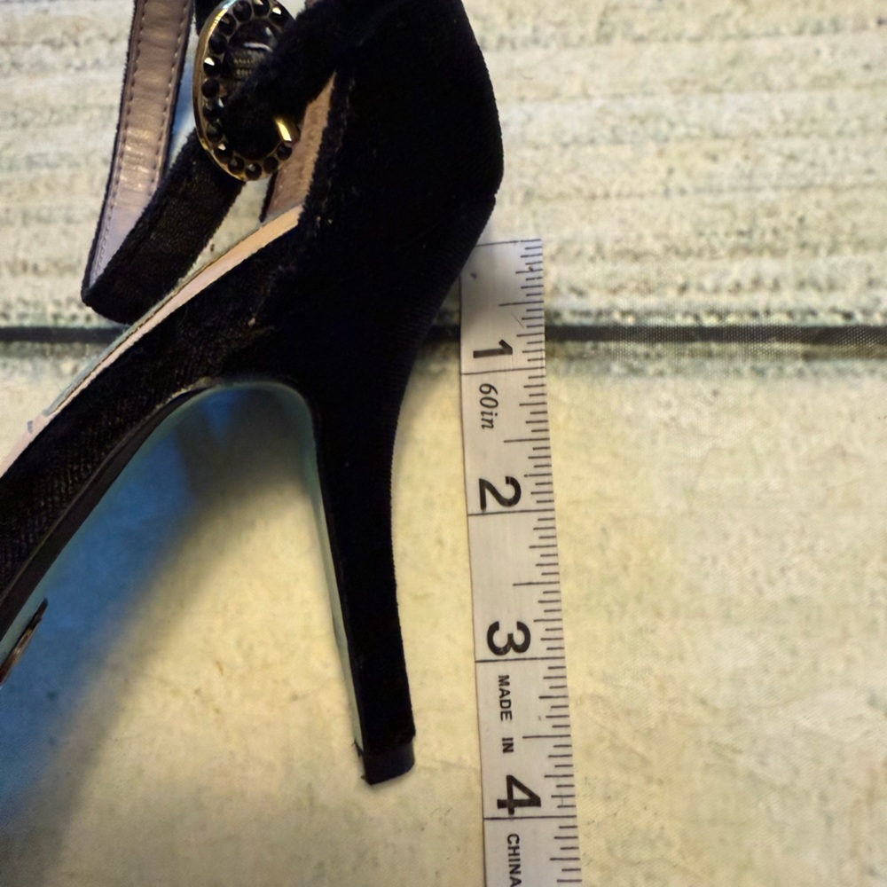 Betsy Johnson cocktail formal black velvet faux fur open toe high heels. 8.5 - Picture 5 of 10